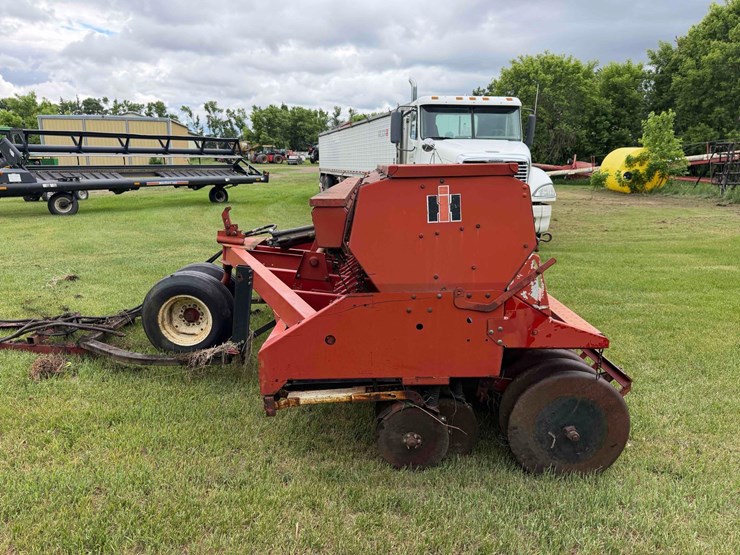 case-ih-6200-image-2