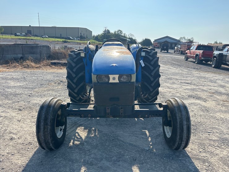 new-holland-tn70-image-3
