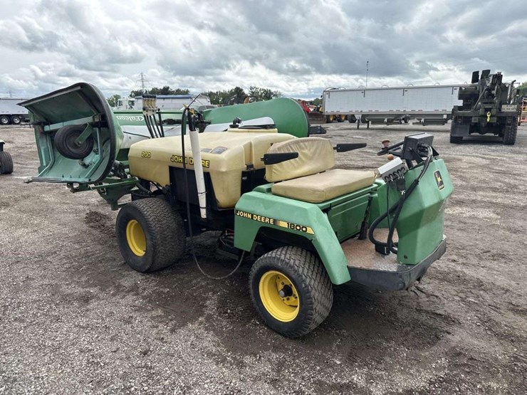 john-deere-1800-image-5