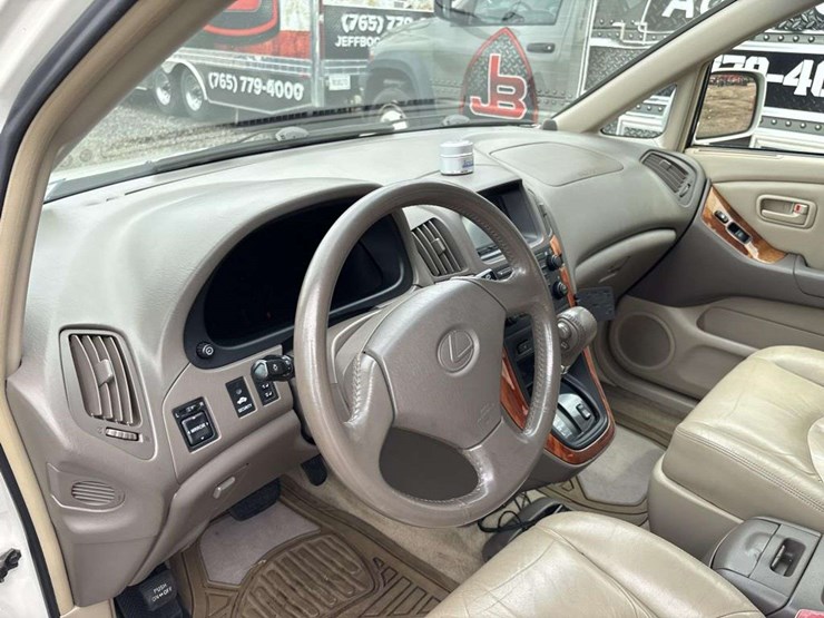2000-lexus-rx300-image-14