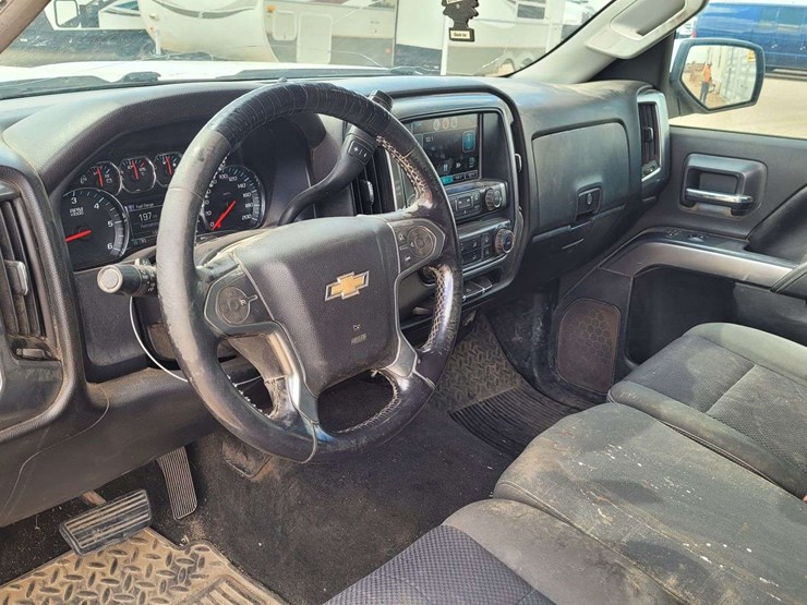 2016-chevrolet-silverado-2500-lt-image-8