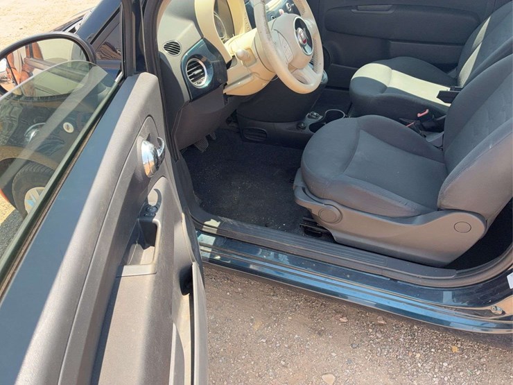2015-fiat-500-image-6