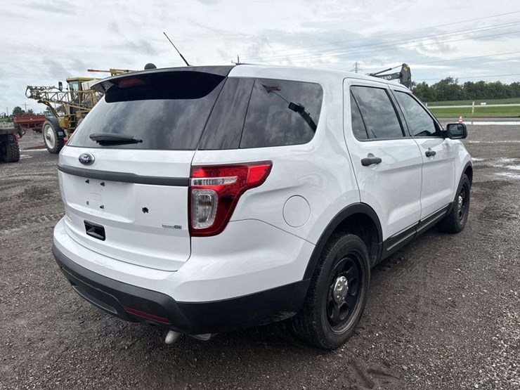 2014-ford-explorer-police-interceptor-image-3