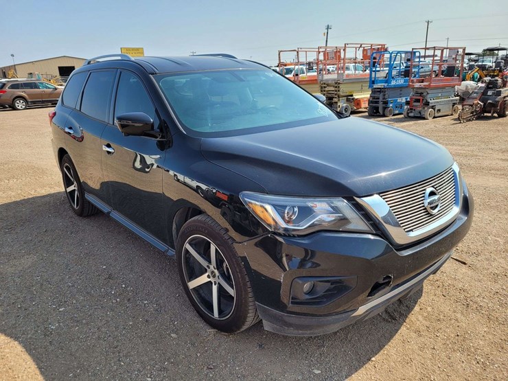 2019-nissan-pathfinder-image-1