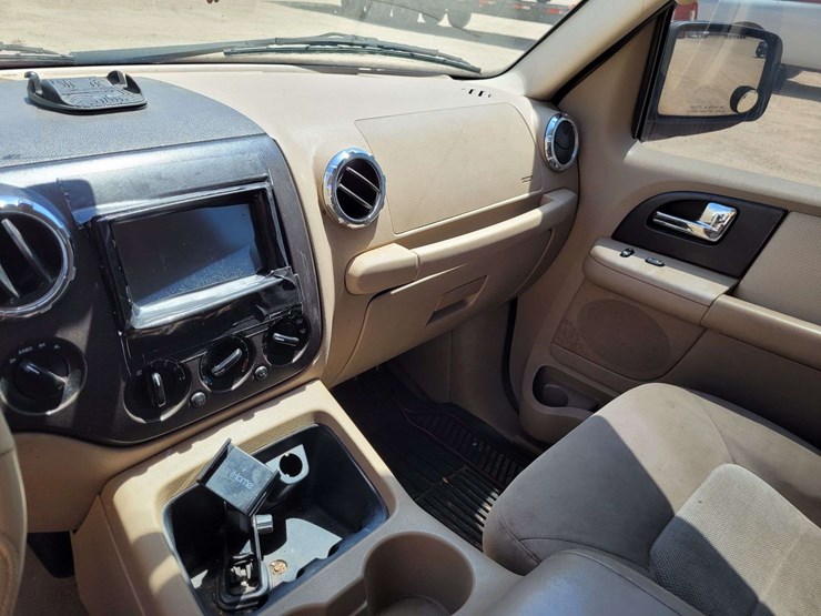 2006-ford-expedition-xlt-image-15
