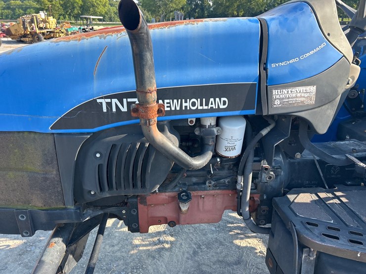 new-holland-tn70-image-8