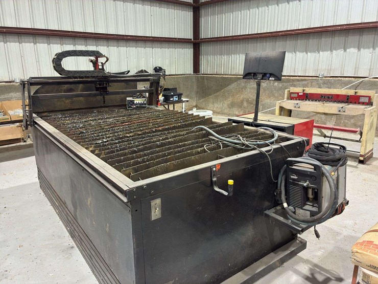 complete-plasma-cutting-table-system-(table,-computer-system-and-083266-plasma-cutter-image-8