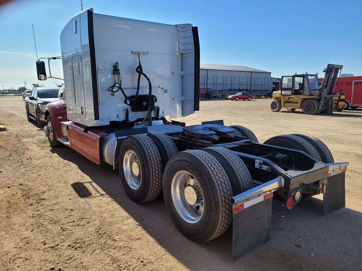 2014-peterbilt-386-image-7
