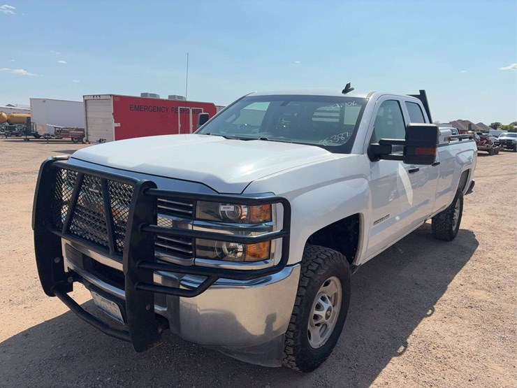 2017-chevrolet-silverado-2500-image-1