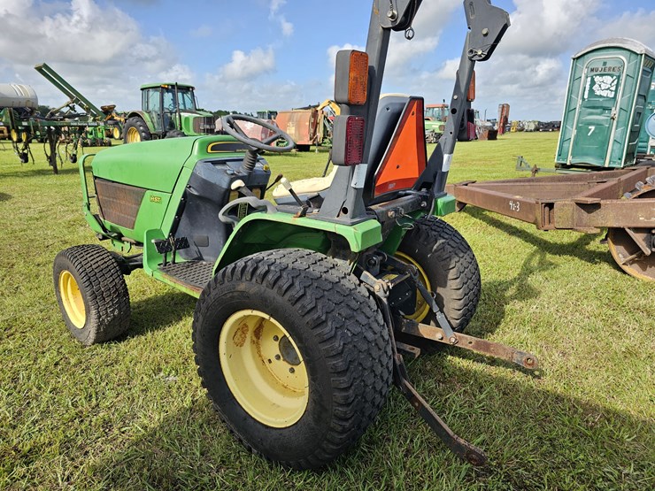 john-deere-4110-image-3
