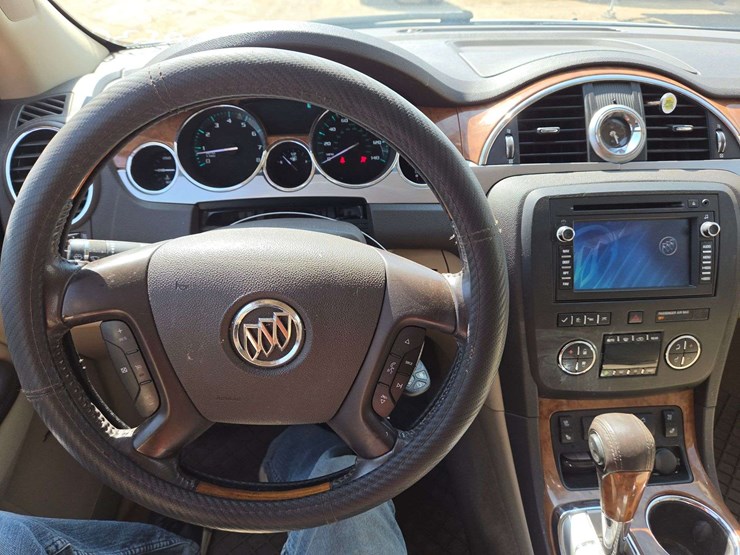 2011-buick-enclave-cxl-image-16