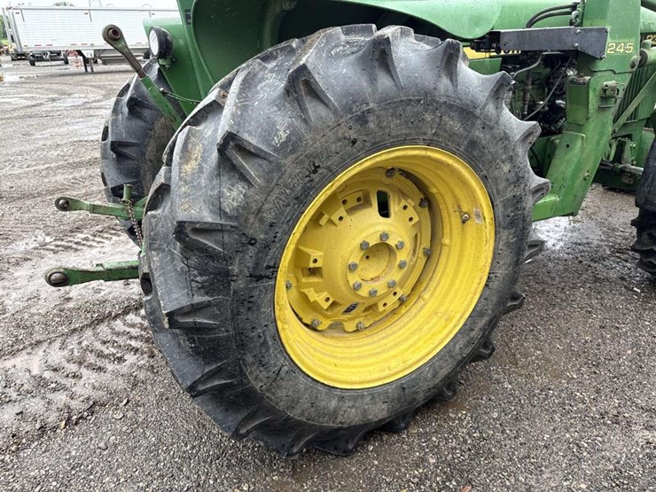 john-deere-2350-image-17