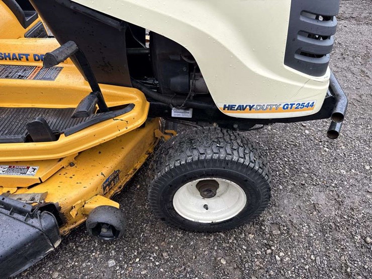 cub-cadet-gt2544-image-12