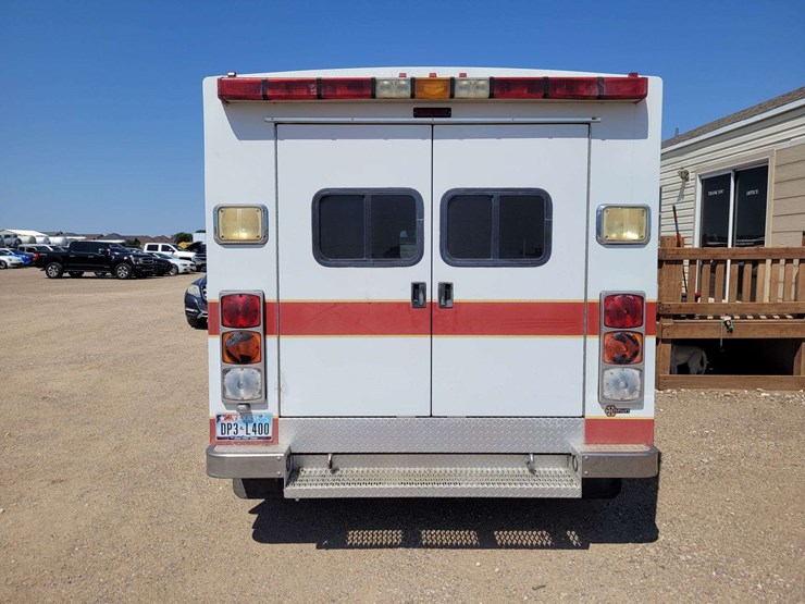 1999-ford-e450-image-13