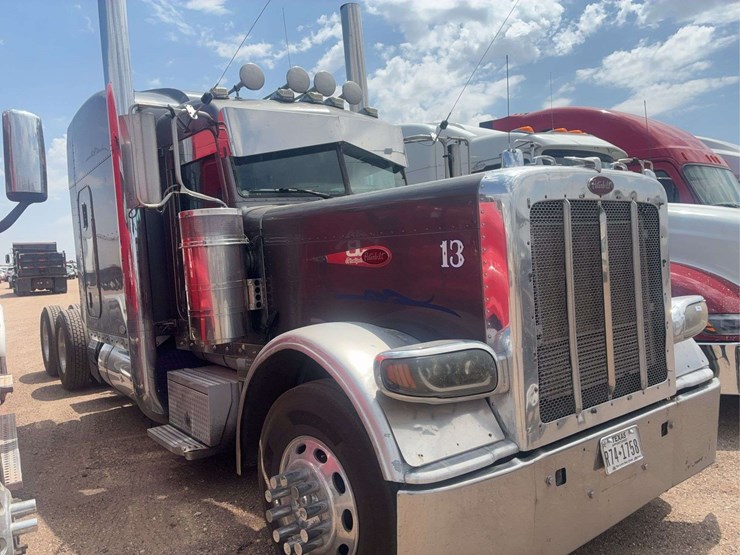 2008-peterbilt-389-image-2