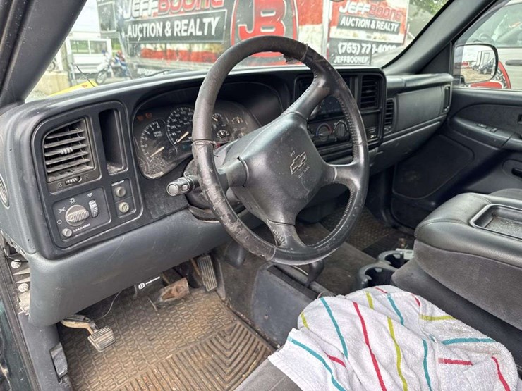 2002-chevrolet-silverado-1500-z71-image-18
