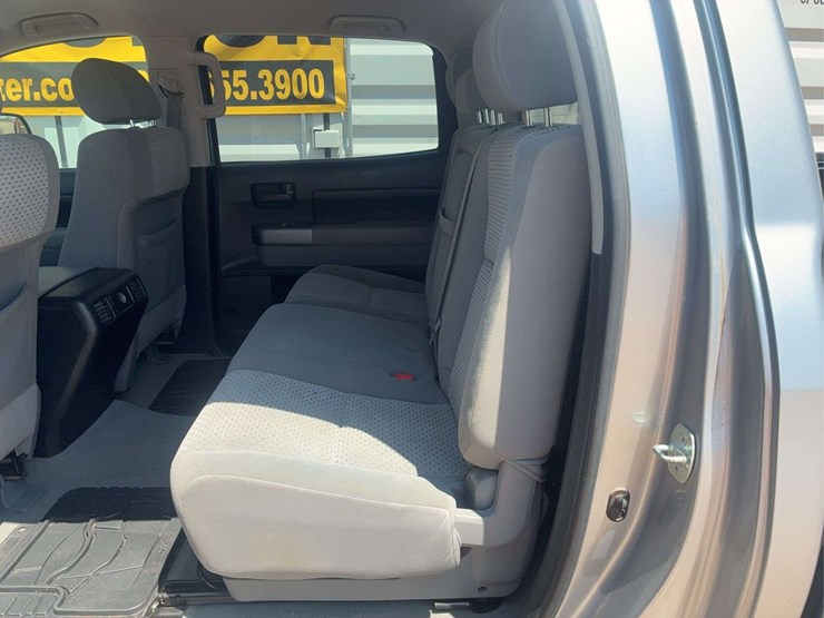 2010-toyota-tundra-image-20