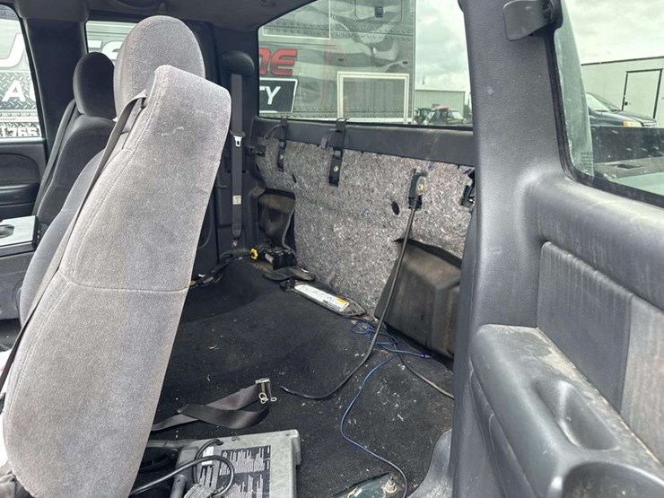 2002-chevrolet-silverado-1500-z71-image-15
