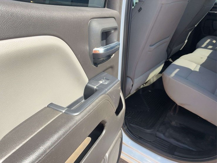 2017-chevrolet-silverado-2500-image-14