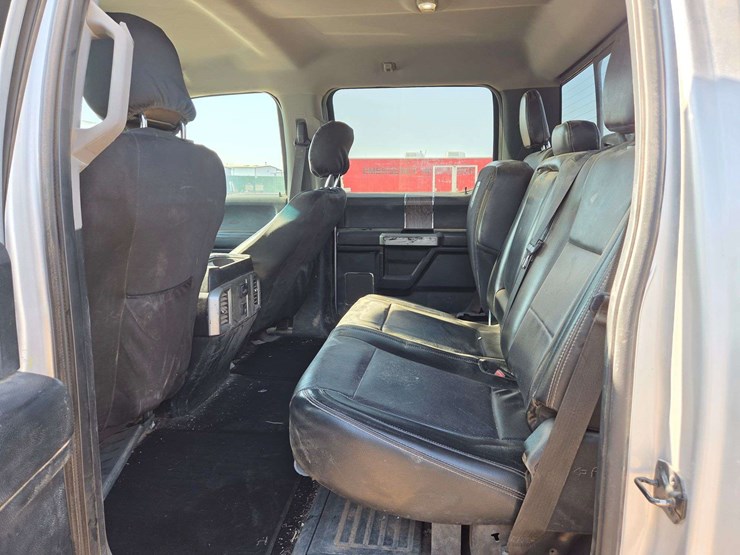 2017-ford-f350-image-15