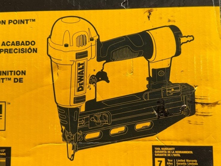 #2027-•-dewalt-16-gauge-finish-nailer-image-6