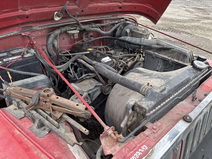 1995-jeep-wrangler-image-9