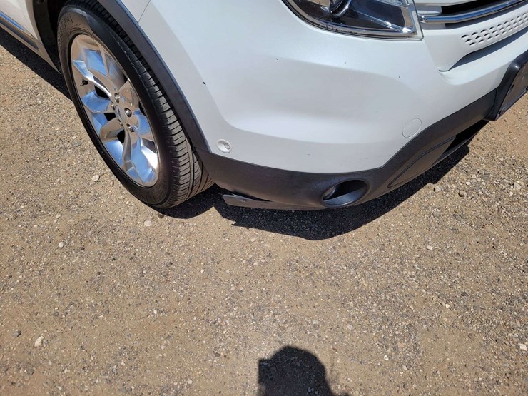 2012-ford-explorer-limited-image-4