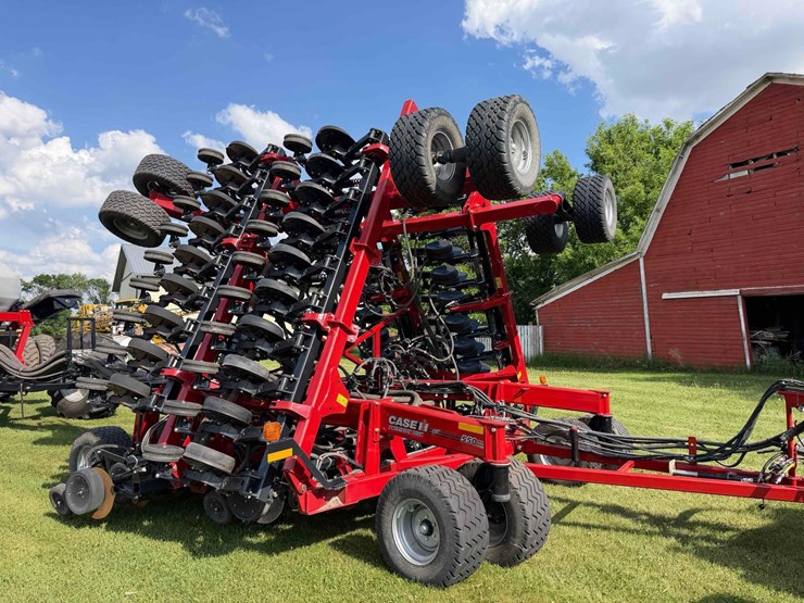 case-ih-550-image-7