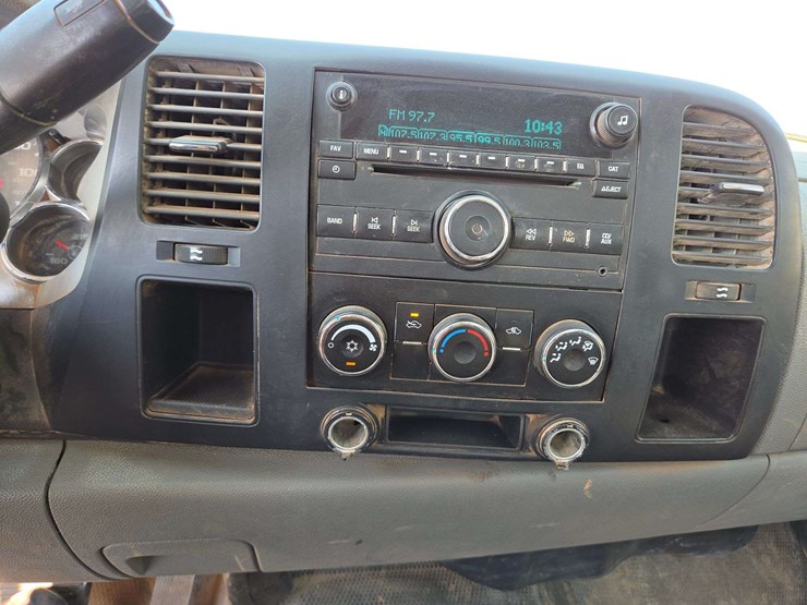 2009-gmc-sierra-2500hd-image-14