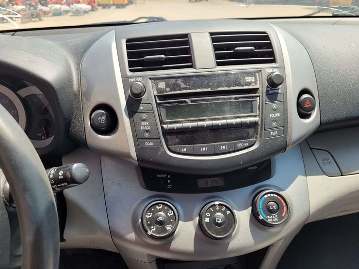 2006-toyota-rav4-image-15