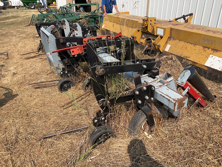 united-farm-tools-image-1