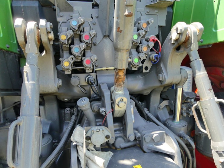 fendt-714-vario-image-8