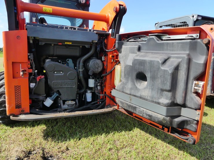 kubota-ssv75-image-9