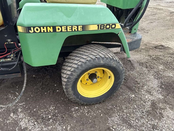 john-deere-1800-image-12