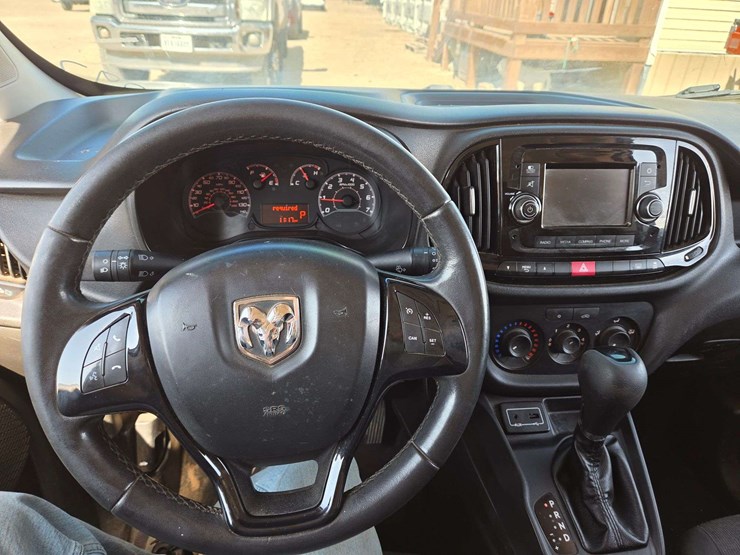 2017-ram-promaster-city-image-18