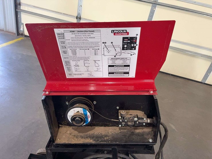lincoln-electric-handy-core-wire-fees-welder-on-cart-image-10