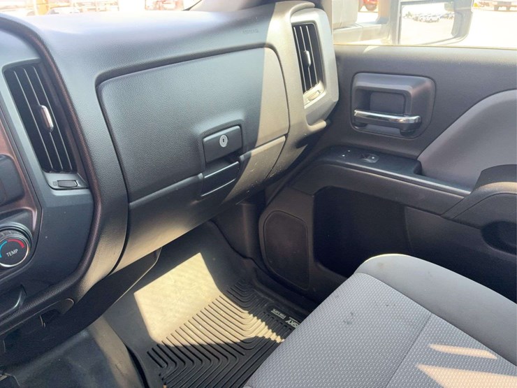 2017-chevrolet-silverado-2500-image-23