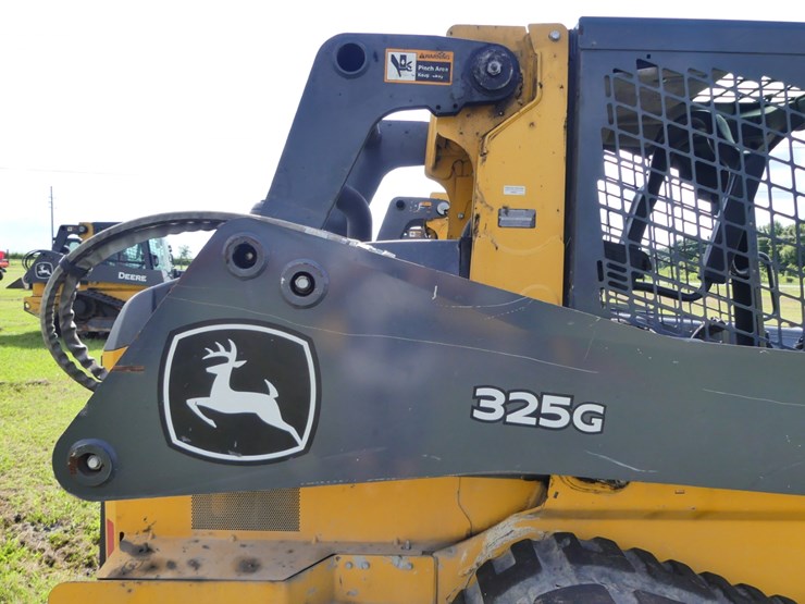 deere-325g-image-8