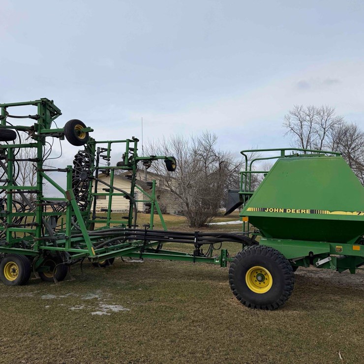 JOHN DEERE 777