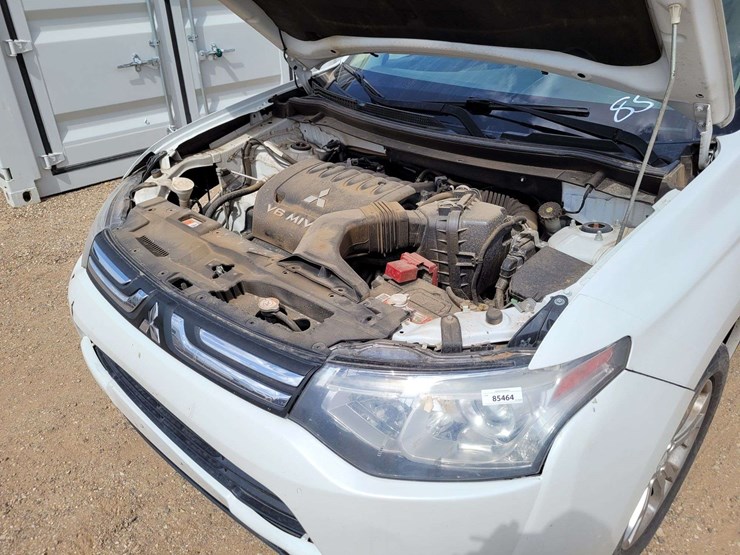 2014-mitsubishi-outlander-image-22
