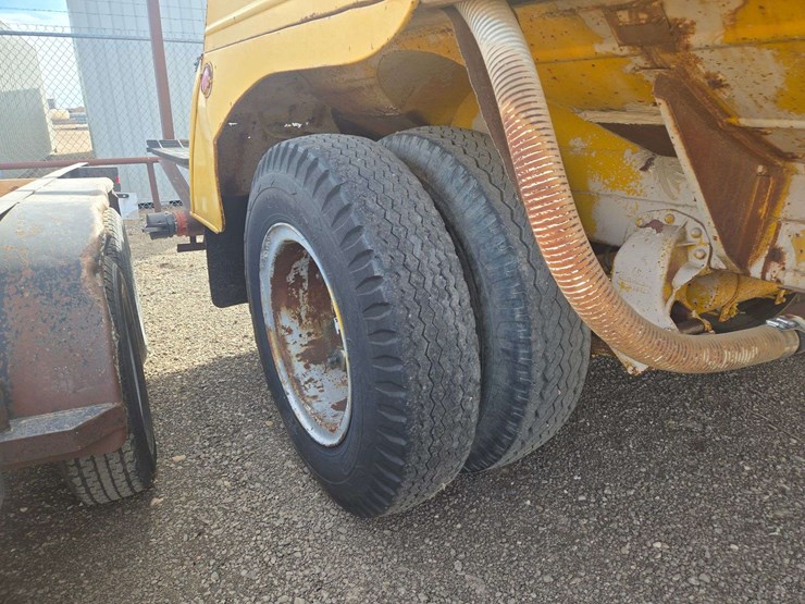 fruehauf-trailer-image-11