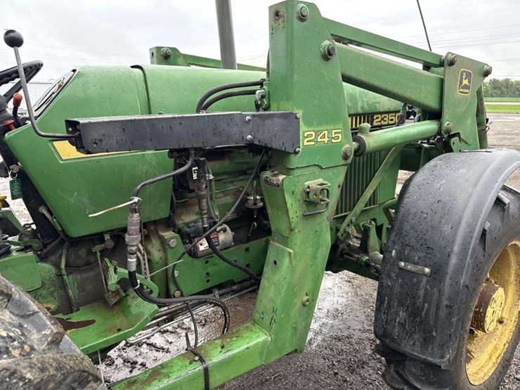 john-deere-2350-image-18