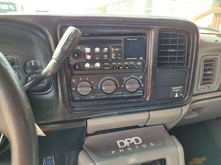 2000-chevrolet-silverado-1500-image-14
