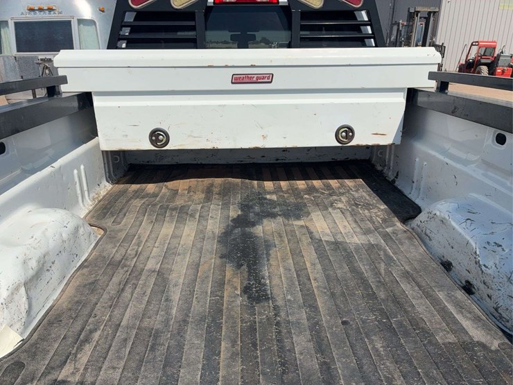 2017-chevrolet-silverado-2500-image-9