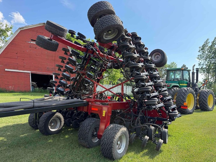 case-ih-550-image-5