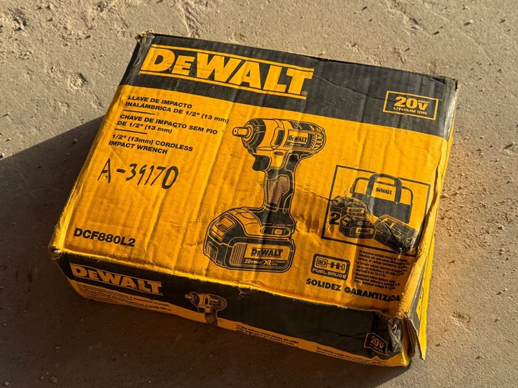 #2024-•-dewalt-1/2in-cordless-impact-wrench-image-1