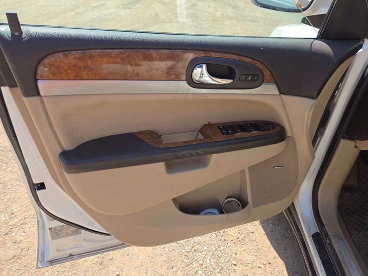 2011-buick-enclave-cxl-image-14