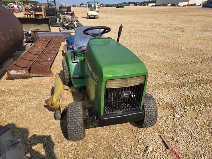 john-deere-180-image-8