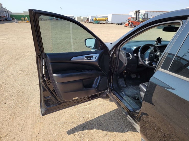 2019-nissan-pathfinder-image-25