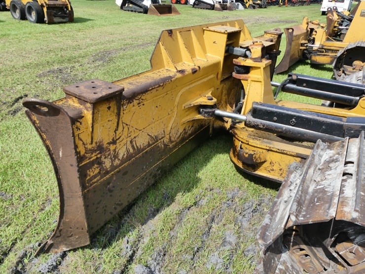 caterpillar-d6n-image-10